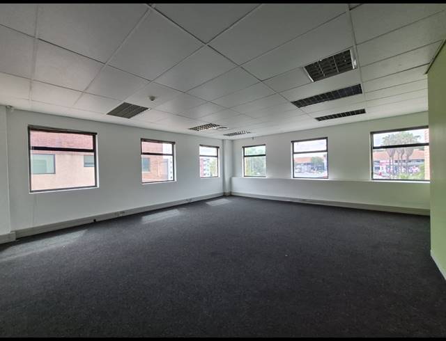 849M² OFFICE TO LET IN SUNNINGHILL
